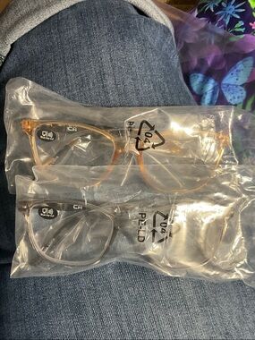 2 pairs of Glasses - Amber and Gray (Unbranded)